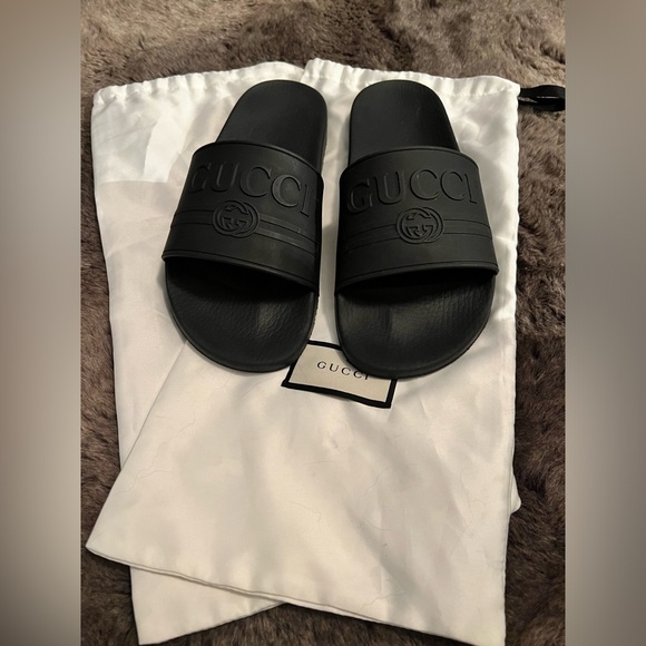 Men’s Gucci Logo Slides - Picture 1 of 12
